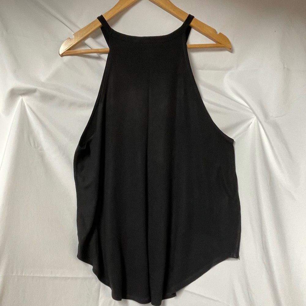 Pure Barre Flag Circle P Tank - Picture 3 of 5